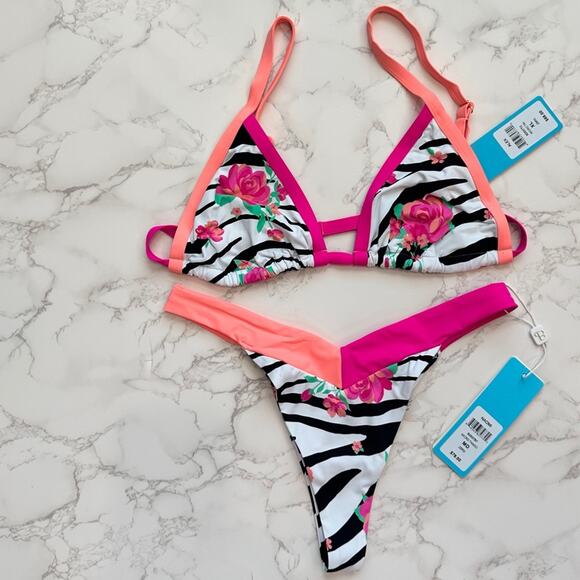 Beach Bunny Alex Micro Triangle Top XL &  Naomi Micro Tango M $170 - Picture 11 of 14